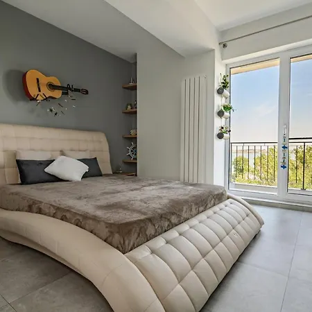 Panoramic Velier Mamaia